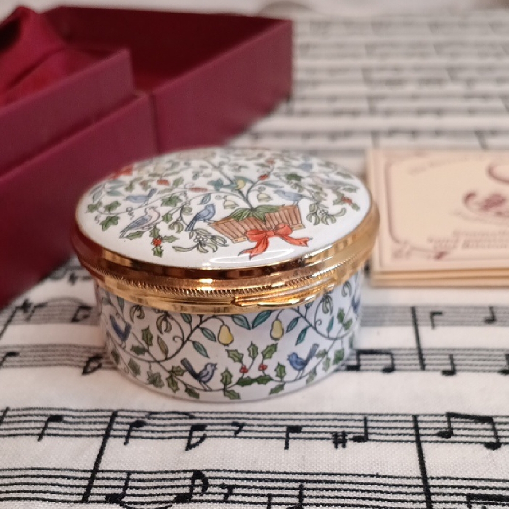 Staffordshire Enamels Christmas Trinket Box with Gold Accents Vintage 1985